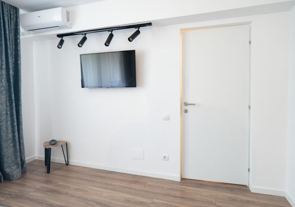 TV and multimedia, Bedroom