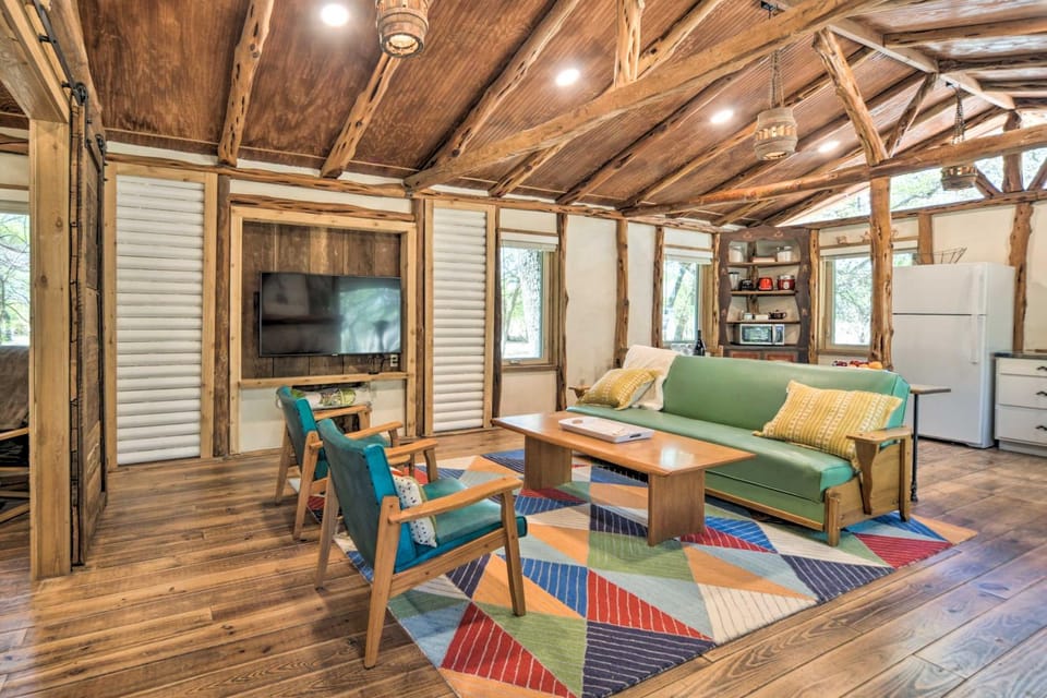 Unique Stay: Historic Home Along Blanco River House in Rio Grande