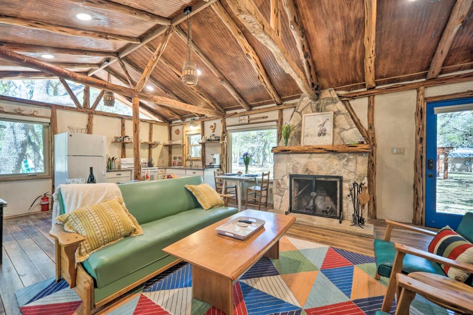 Unique Stay: Historic Home Along Blanco River House in Rio Grande