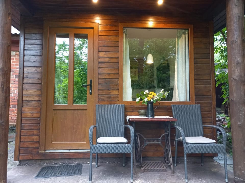 Facade/entrance, Balcony/Terrace