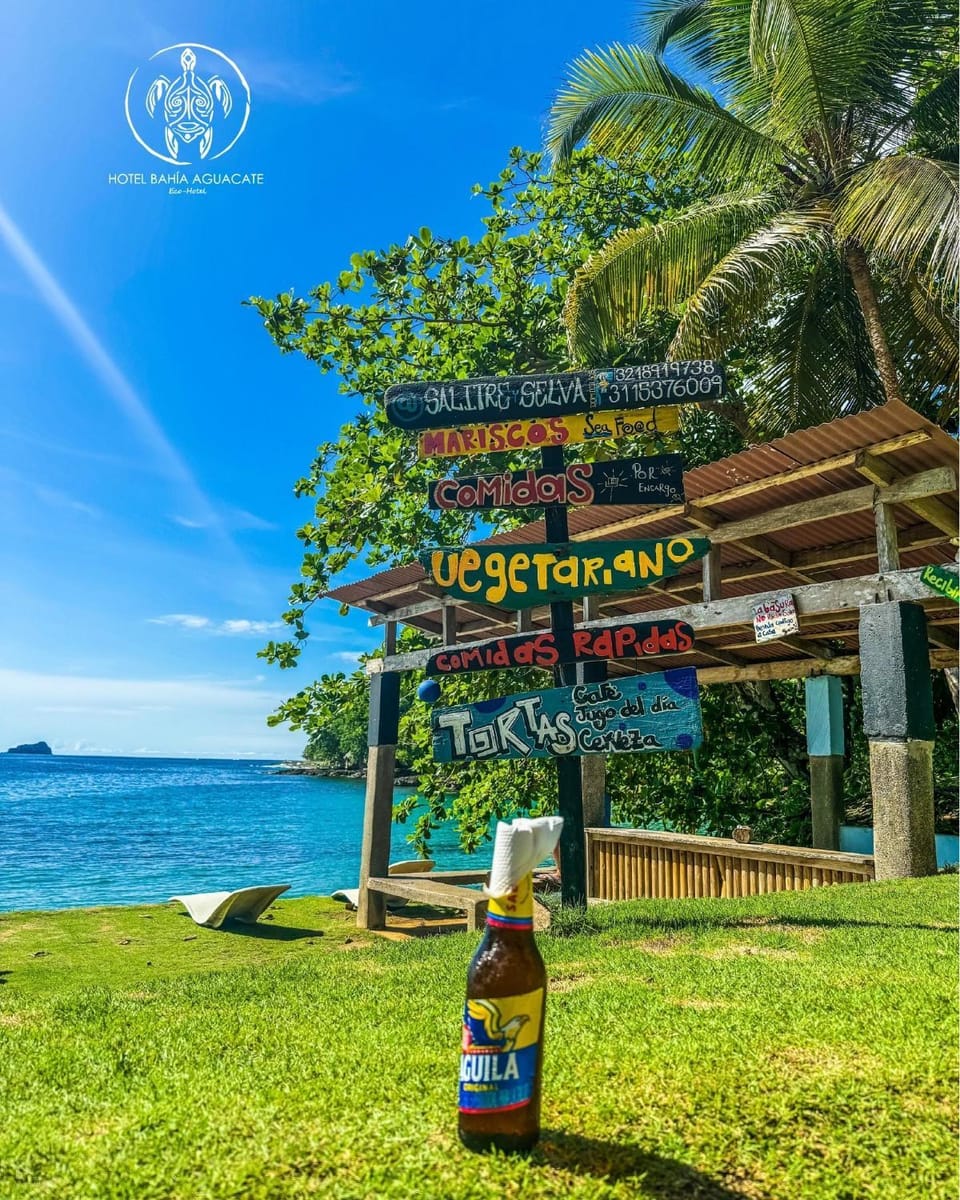 Day, Natural landscape, Food and drinks, Sea view, Drinks