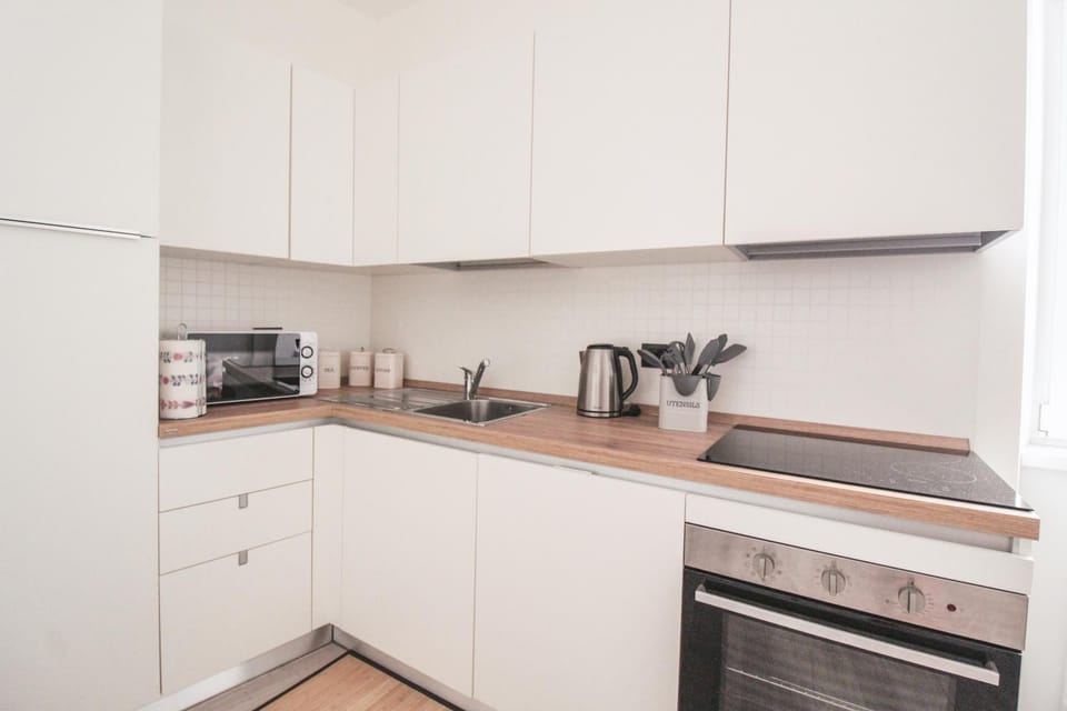 Coffee/tea facilities, Kitchen or kitchenette, dishwasher, minibar, pet friendly, stove