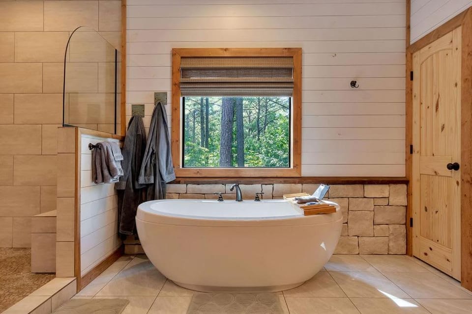 Gorgeous Idyllic Cabin w Hot Tub and Fire Pit Quittin Time is Secluded Romantic Oasis w Luxury Bathroom Double Shower and Bathtub Foosball Table Cabin in Broken Bow
