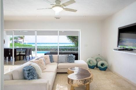 Xaman Ha beach House- steps from the beach! House in Playa del Carmen
