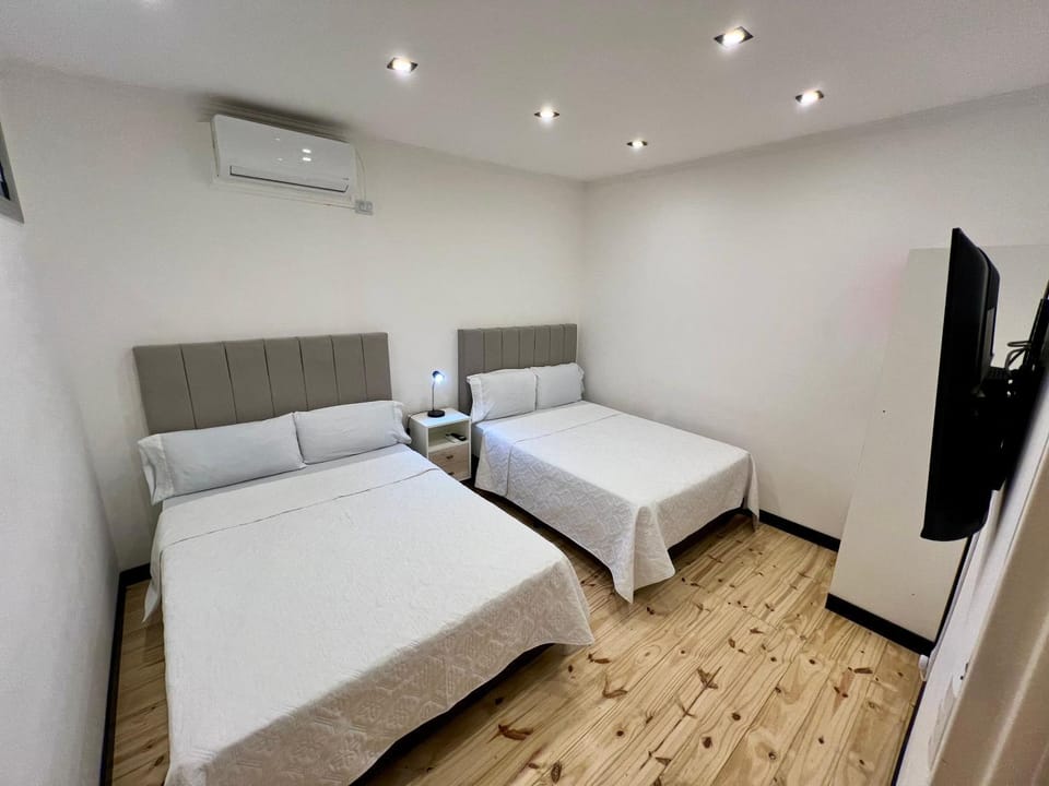 Bed, Photo of the whole room, Bedroom, air conditioner