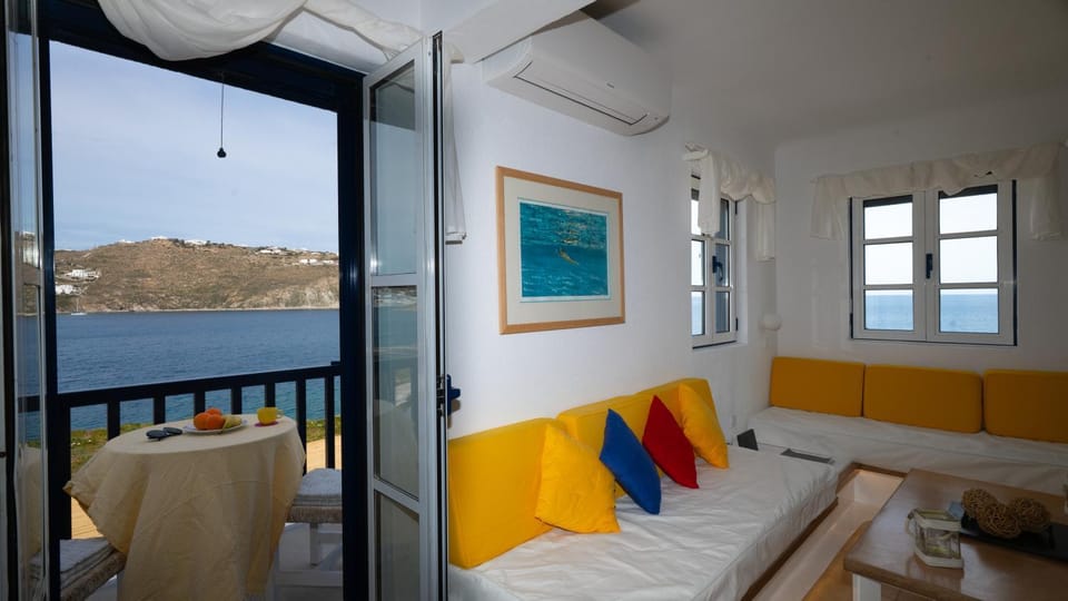 Balcony/Terrace, Living room
