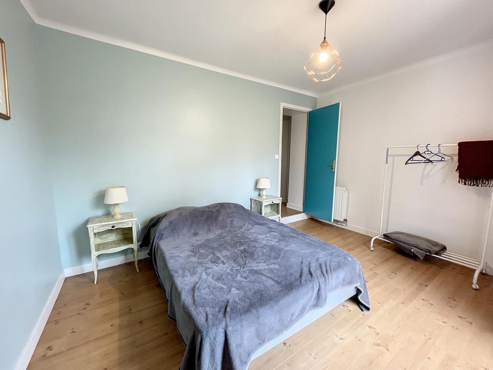 Villa proche Plage et Centre, Jardin Clos, Wifi, Chien possible - FR-1-361-431 House in Jullouville