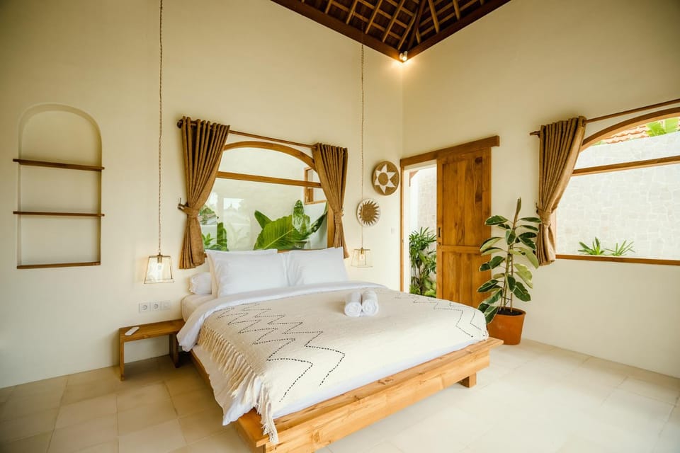 Bed, Photo of the whole room, Decorative detail, Bedroom