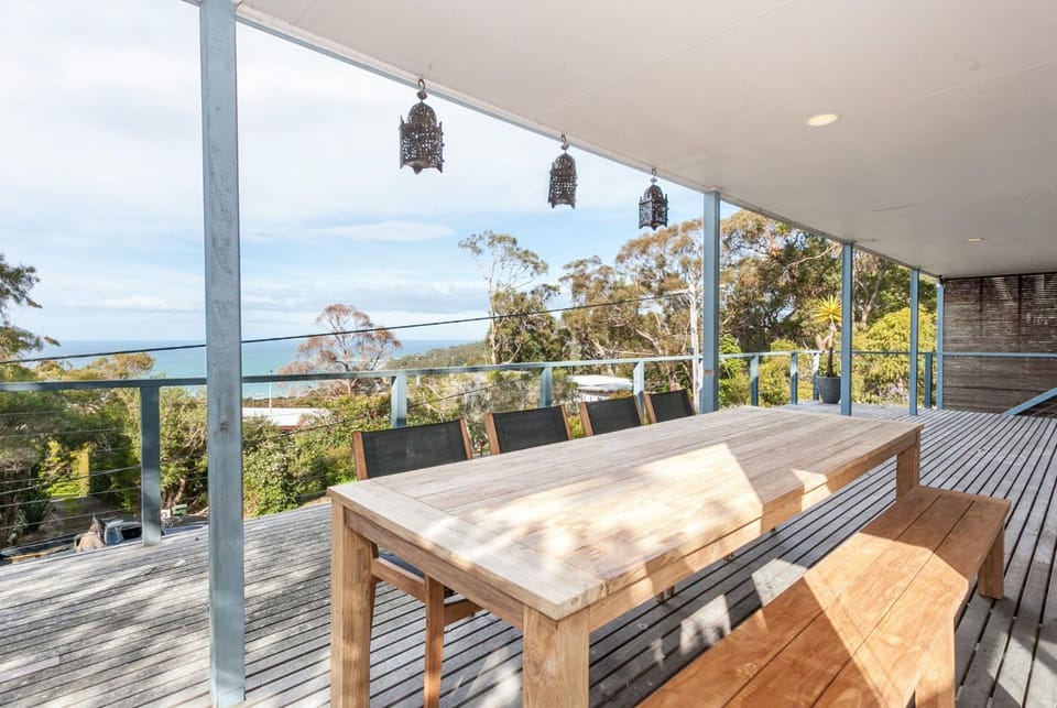 Day, View (from property/room), Balcony/Terrace, Living room, Seating area, Dining area, Beach