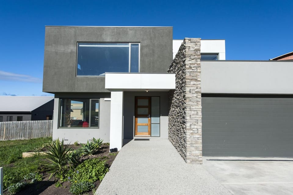 Albion House in Apollo Bay