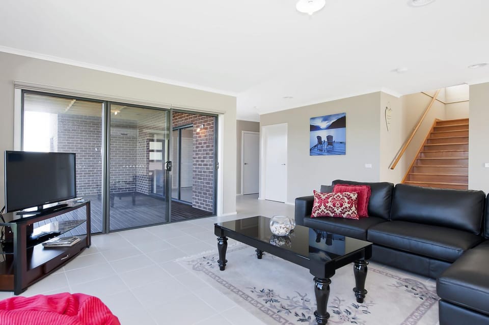 Albion House in Apollo Bay