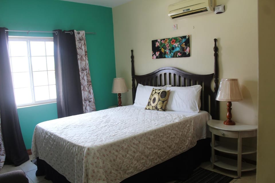 Bed, Bedroom, air conditioner