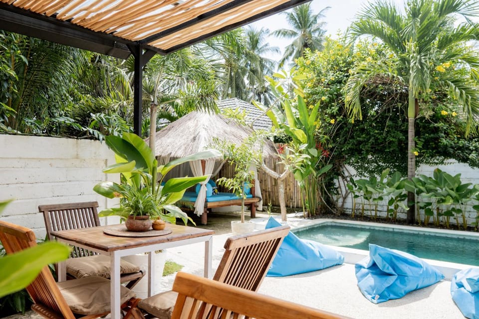 Patio, Spring, Seating area, Garden view, Swimming pool, sunbed