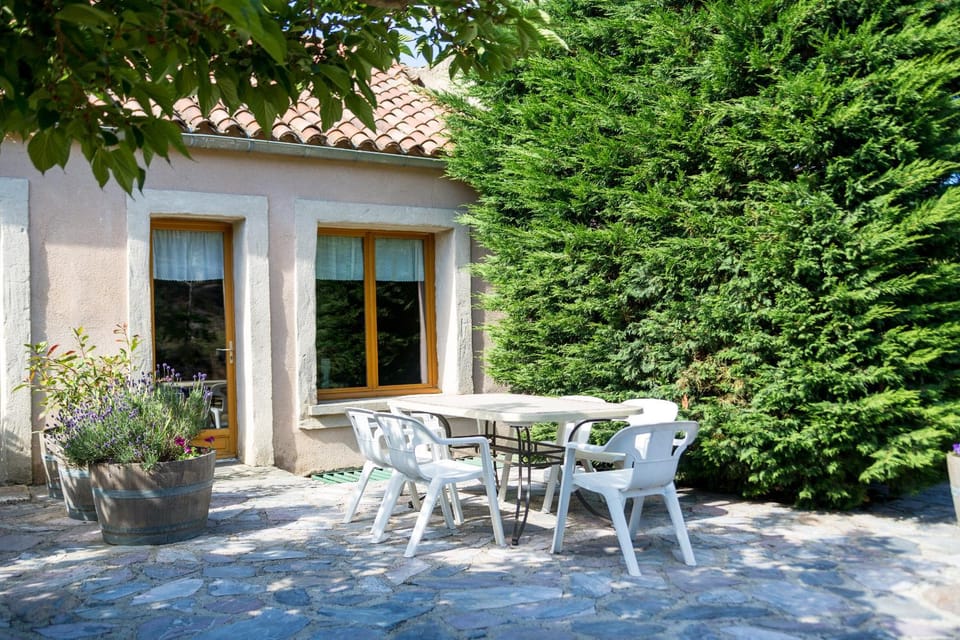 Gîtes du Pont de Calmel House in Occitanie