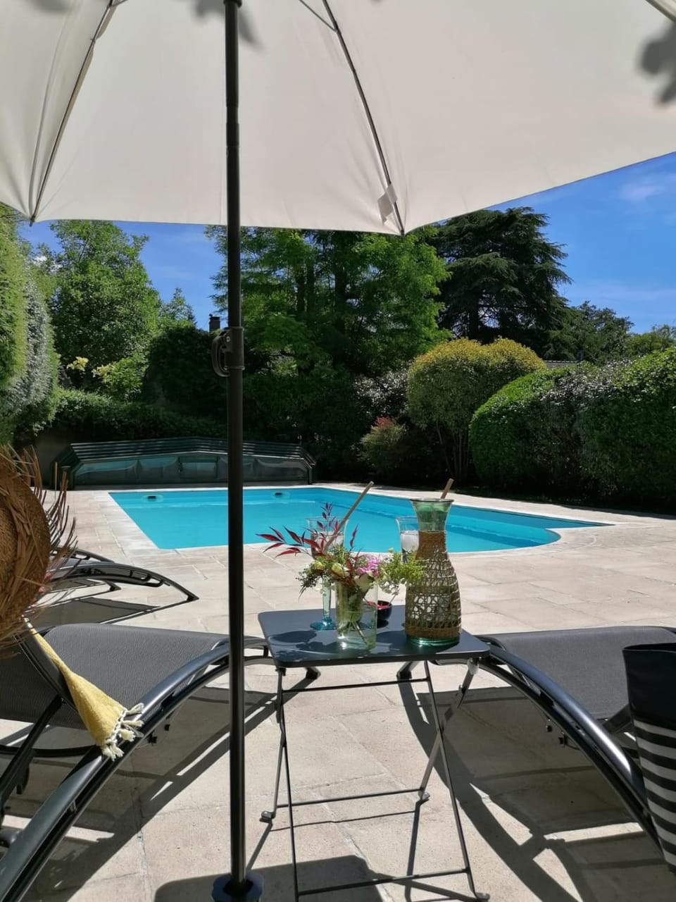 Pool view, Swimming pool, sunbed
