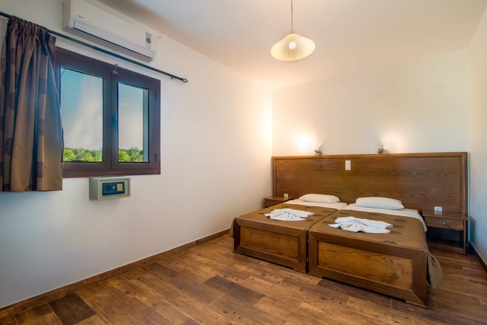 Property building, Living room, Bedroom
