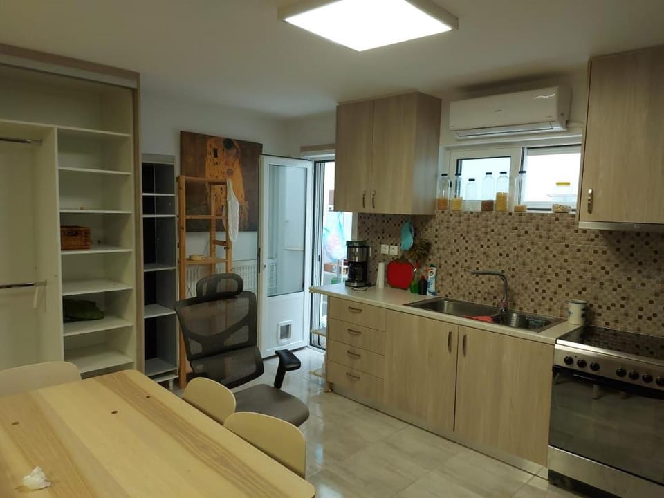 Arman Group Basement Loft Apartment in Alimos