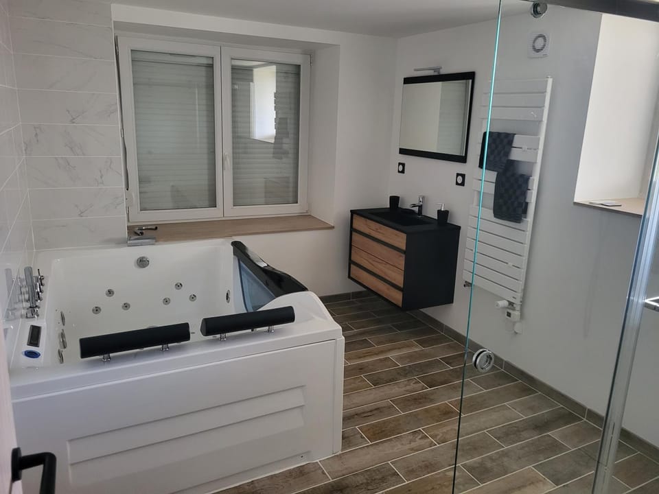 Bathroom, Bath