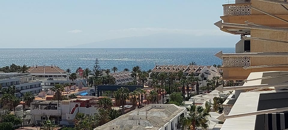 Luxury Playa Honda, Ocean View Wifi Free House in Playa de las Americas