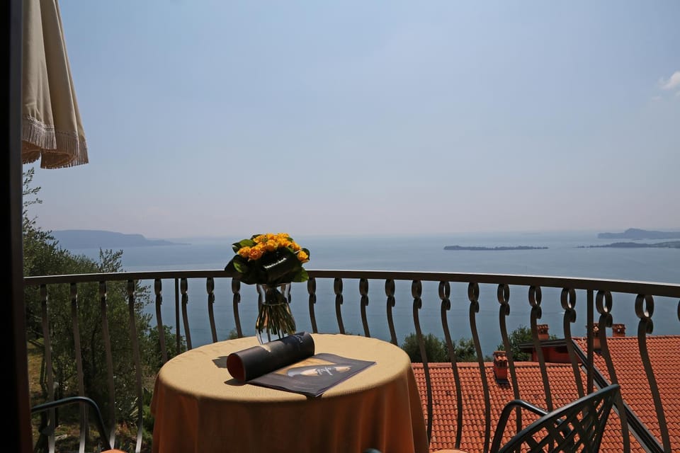 Appartamenti Borgo Apartment in Lake Garda