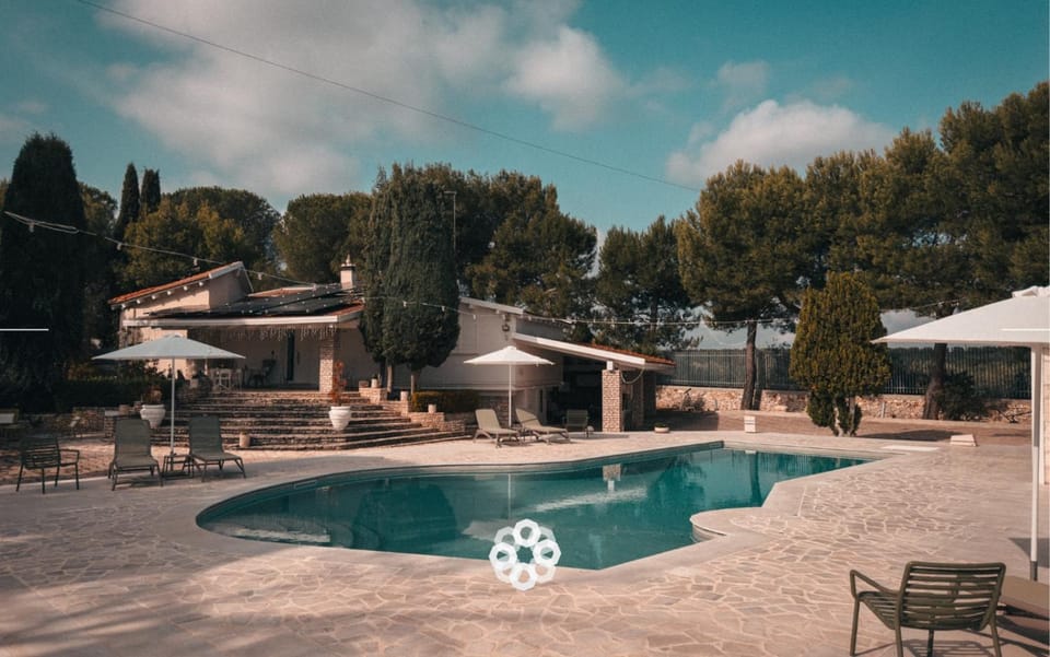 Property building, Swimming pool