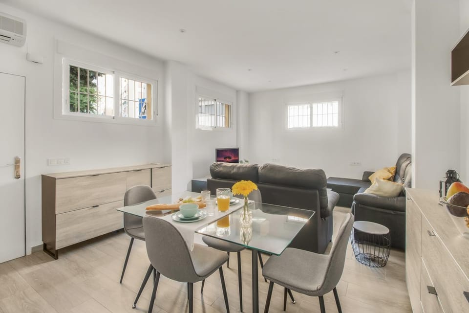 Living room, Seating area, Dining area