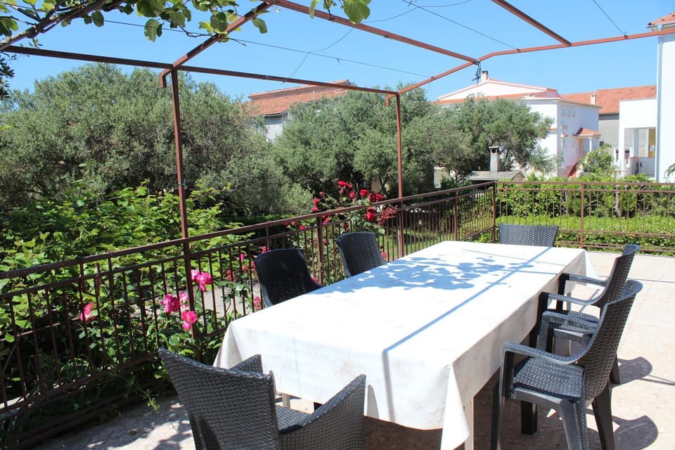 Day, Natural landscape, Summer, Balcony/Terrace