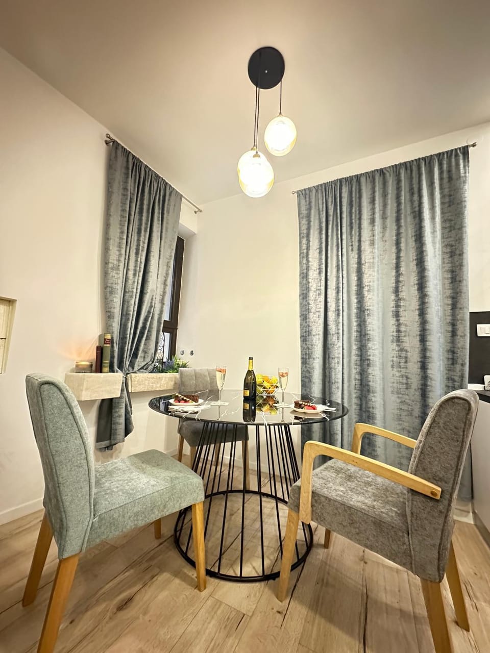 Living room, Seating area, Dining area