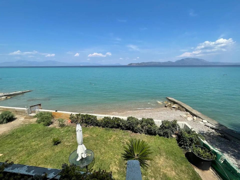 Garden view, Sea view