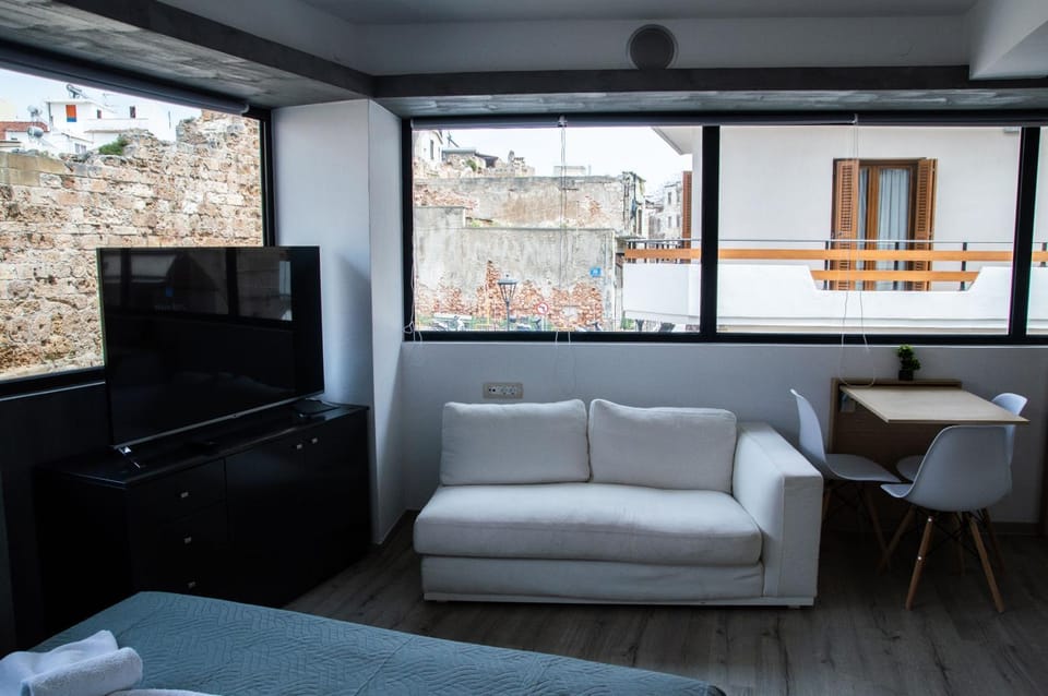 TV and multimedia, Seating area