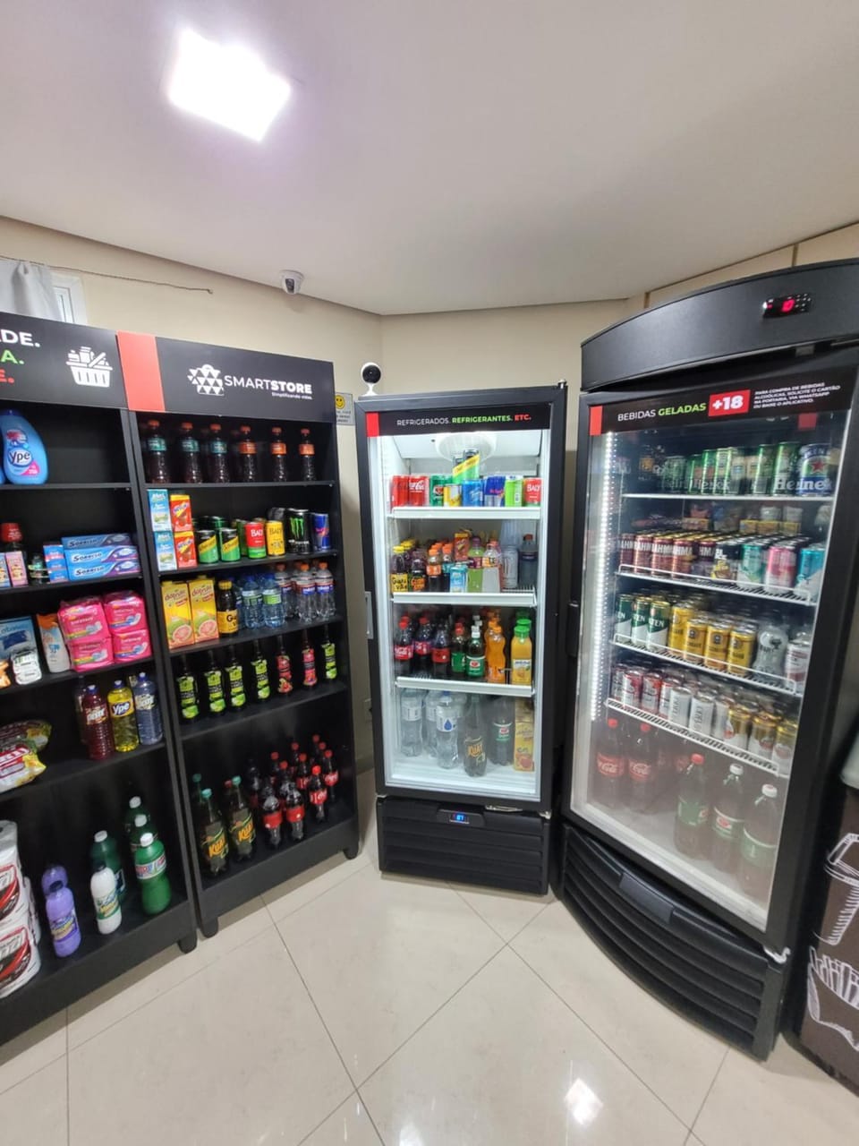 Restaurant/places to eat, On-site shops, Supermarket/grocery shop, Drinks