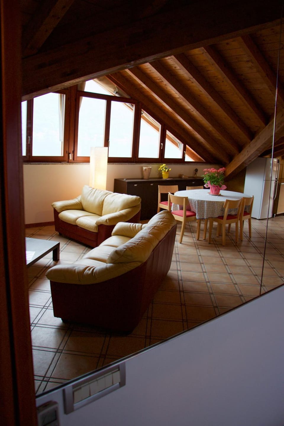 Living room, Photo of the whole room