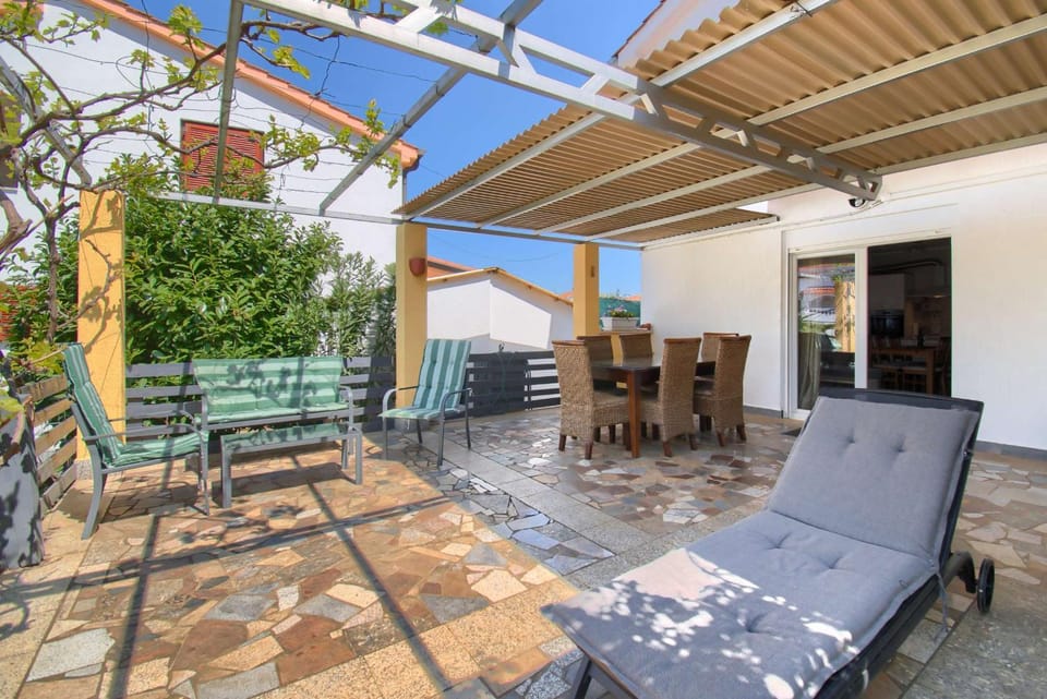 Patio, Balcony/Terrace, Seating area