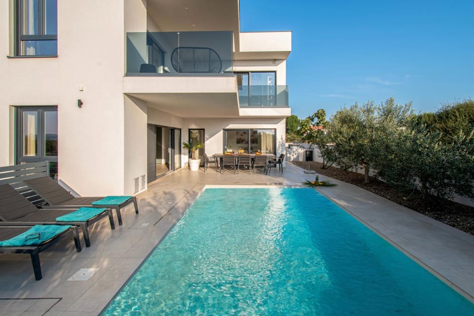 Villa Ajlin mit privatem beheizbarem Pool - by Istrabook Villa in Medulin