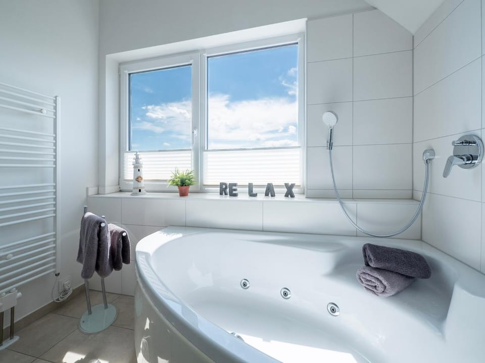 Bathroom, Living room