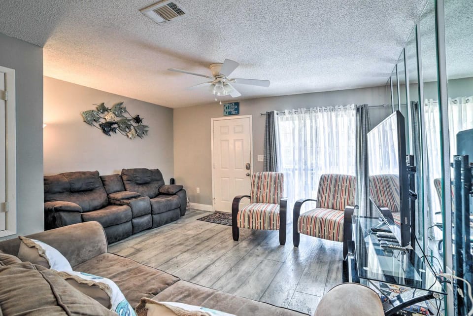 Beautiful PCB Townhome: Balcony & Resort Amenities House in Panama City Beach