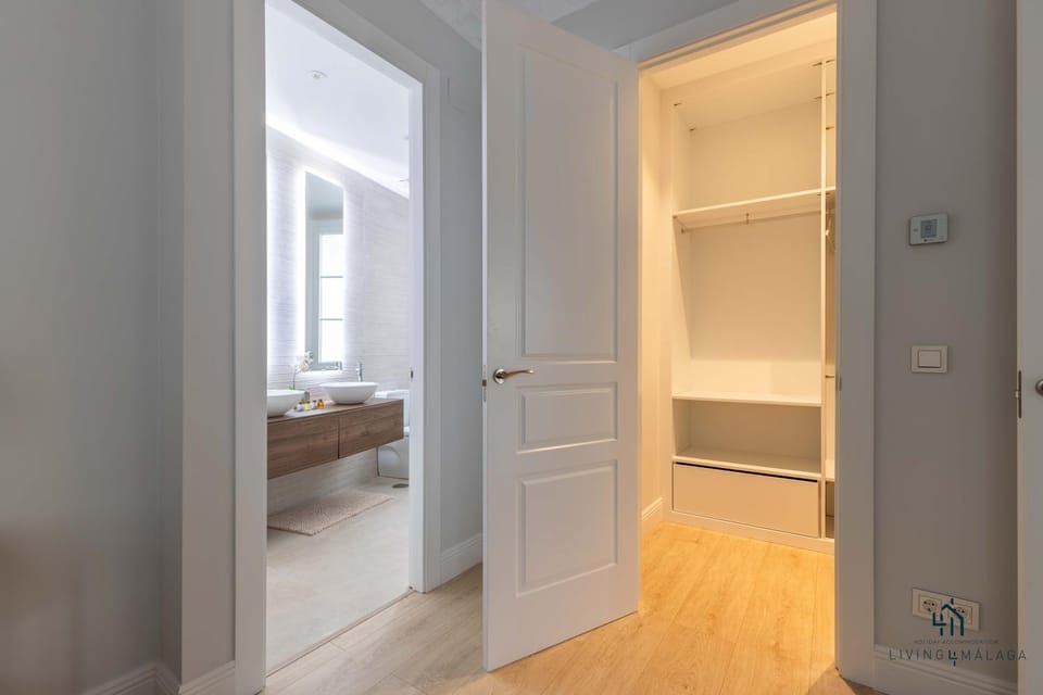 Bedroom, wardrobe
