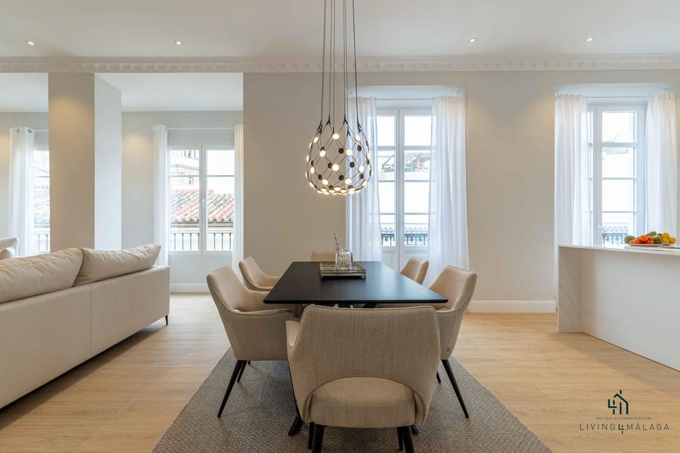 Seating area, Dining area