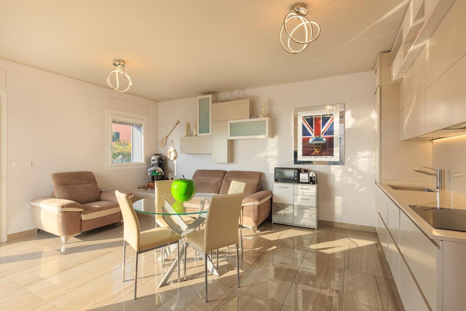 Kitchen or kitchenette, Living room, Dining area