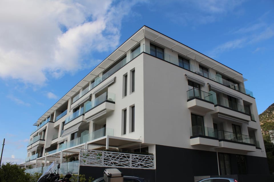Property building, Nearby landmark