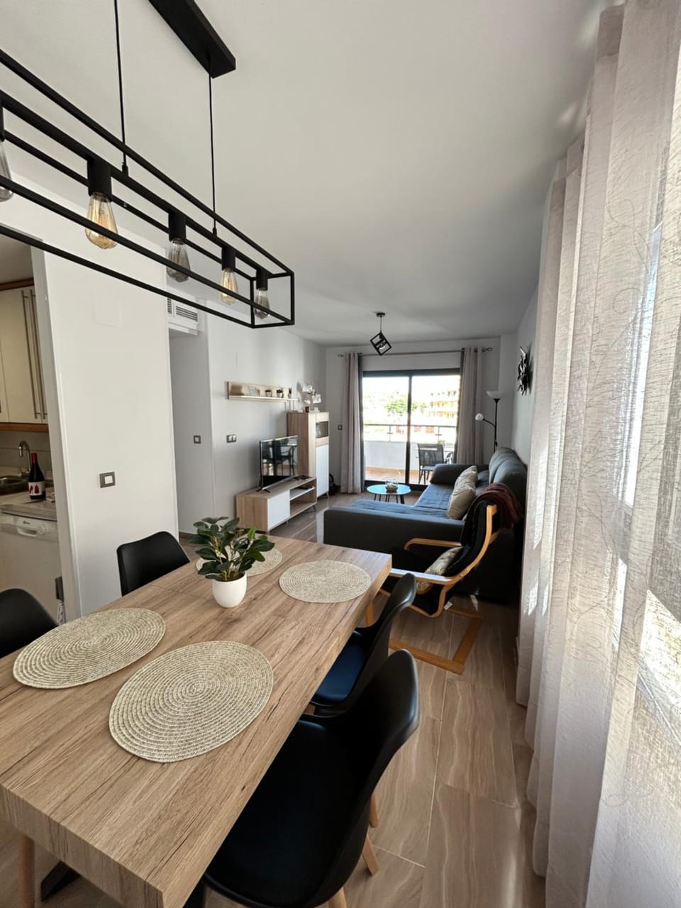 Living room, Dining area