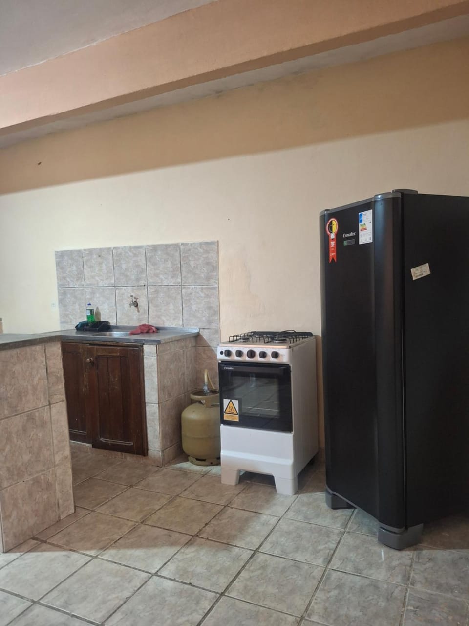 Kitchen or kitchenette, pet friendly, stove