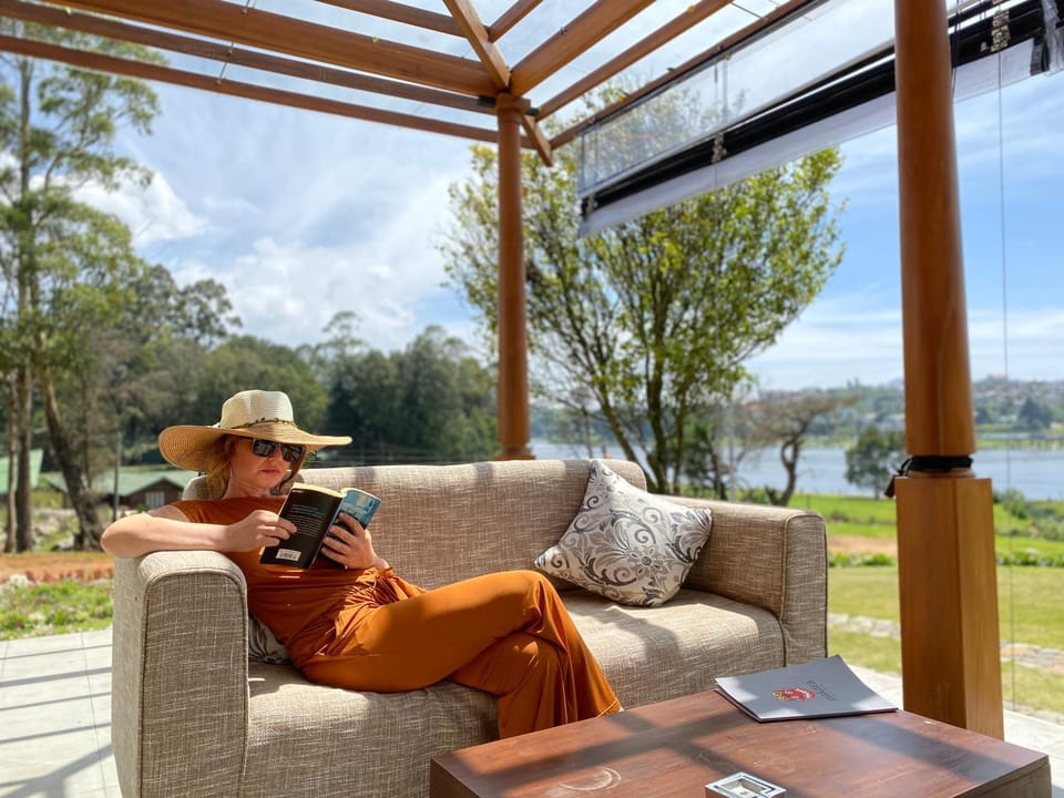 Day, Activities, Garden, Seating area, Garden view, Lake view