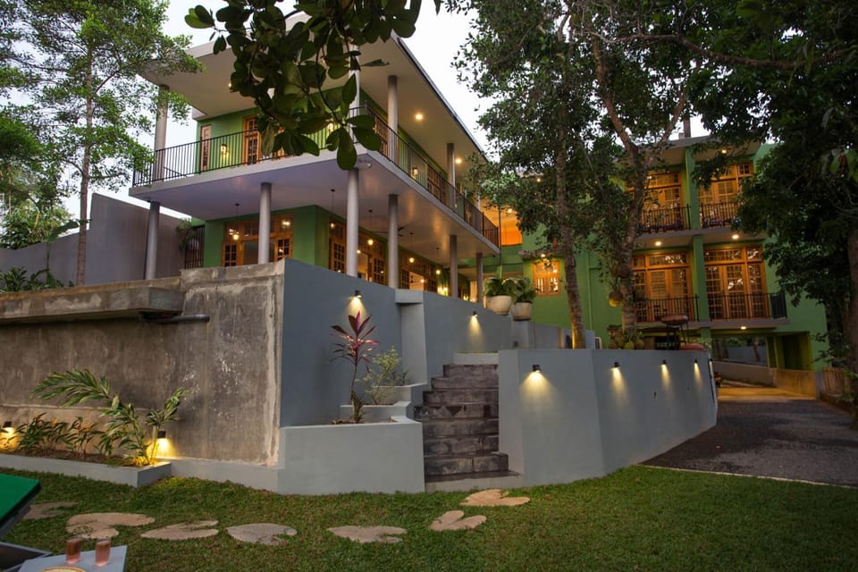 Property building, Garden, Garden view, Garden view
