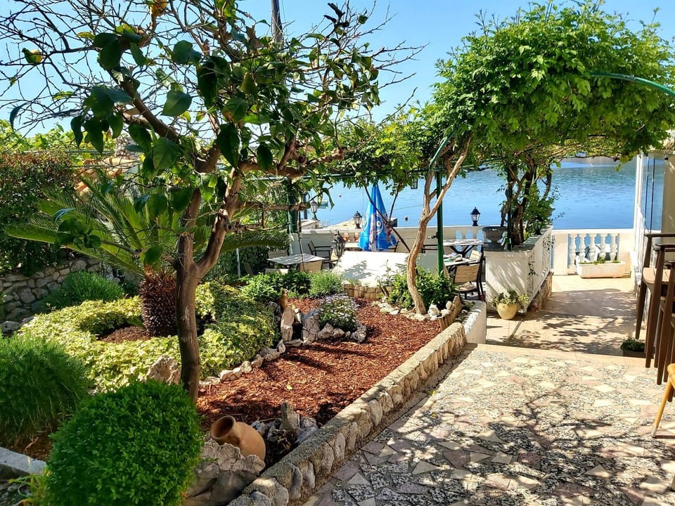 Day, Natural landscape, Garden, Garden view, Sea view