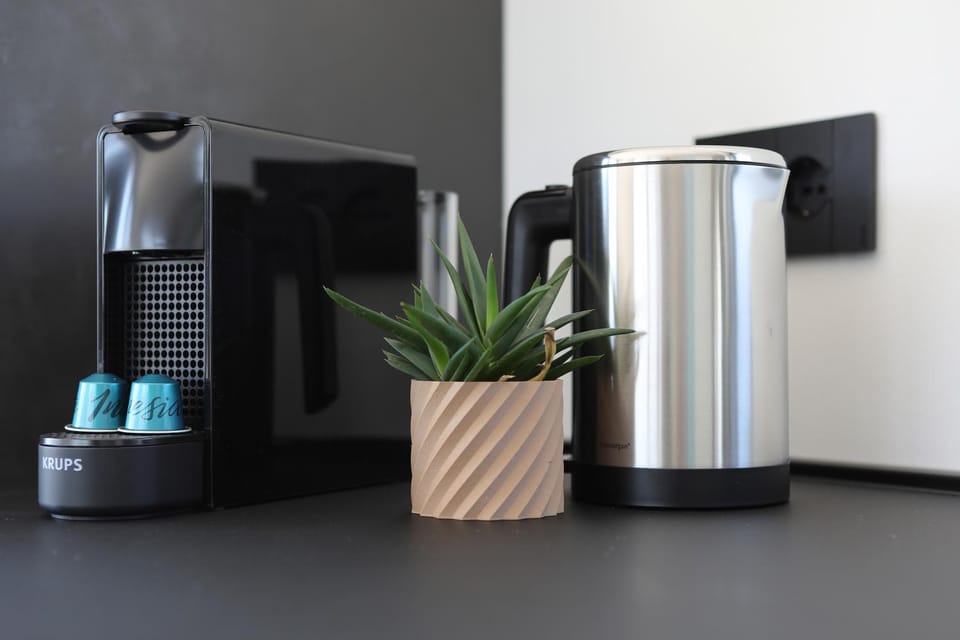 Coffee/tea facilities, kitchen