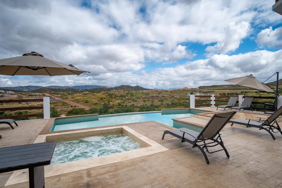 Natural landscape, Hot Tub, View (from property/room), Mountain view, Pool view, Swimming pool, Swimming pool