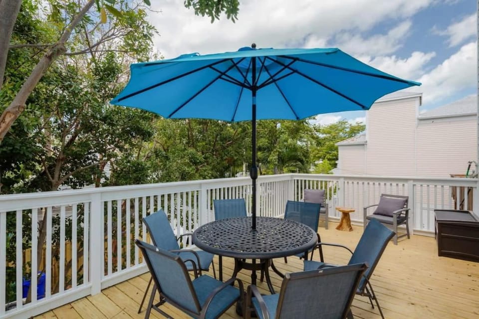 Cloud Suite On Duval Apartment in Key West
