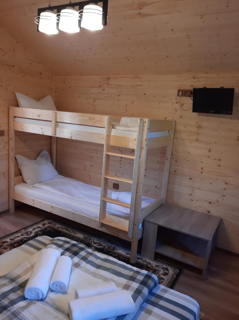 Căsuțele din Retezat Bed and Breakfast in Romania