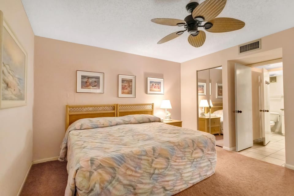 Gulf Gate Resort by Travel Resort Services Apartment in Saint Pete Beach